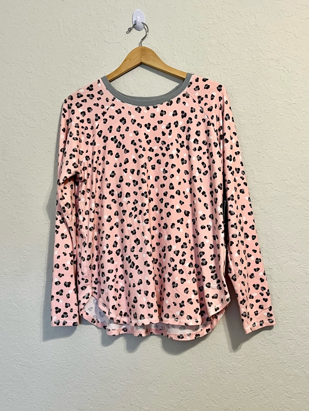 Cuddl Duds Pink Leopard Print Soft Knit Lounge Sleep Top Large Cozy Stretch